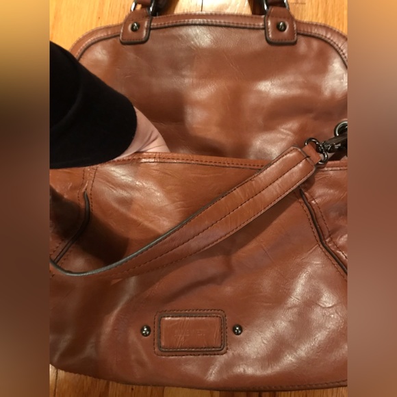 Nine West leather purse. - Picture 2 of 5
